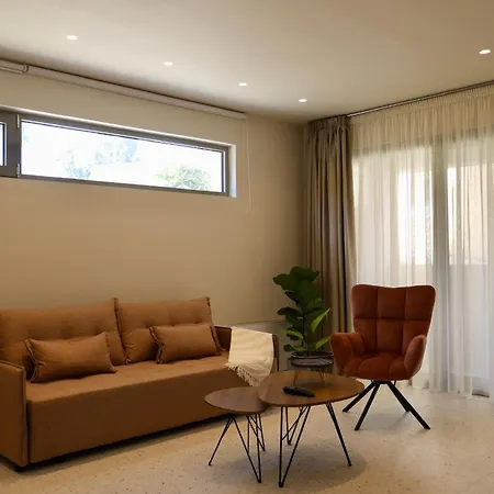 Epavlis Luxury Ground Floor